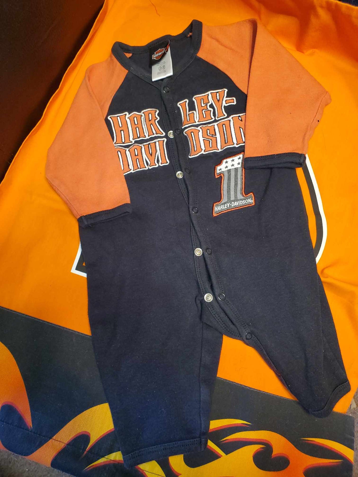HD Baby long sleeved outfit, size 3/6M