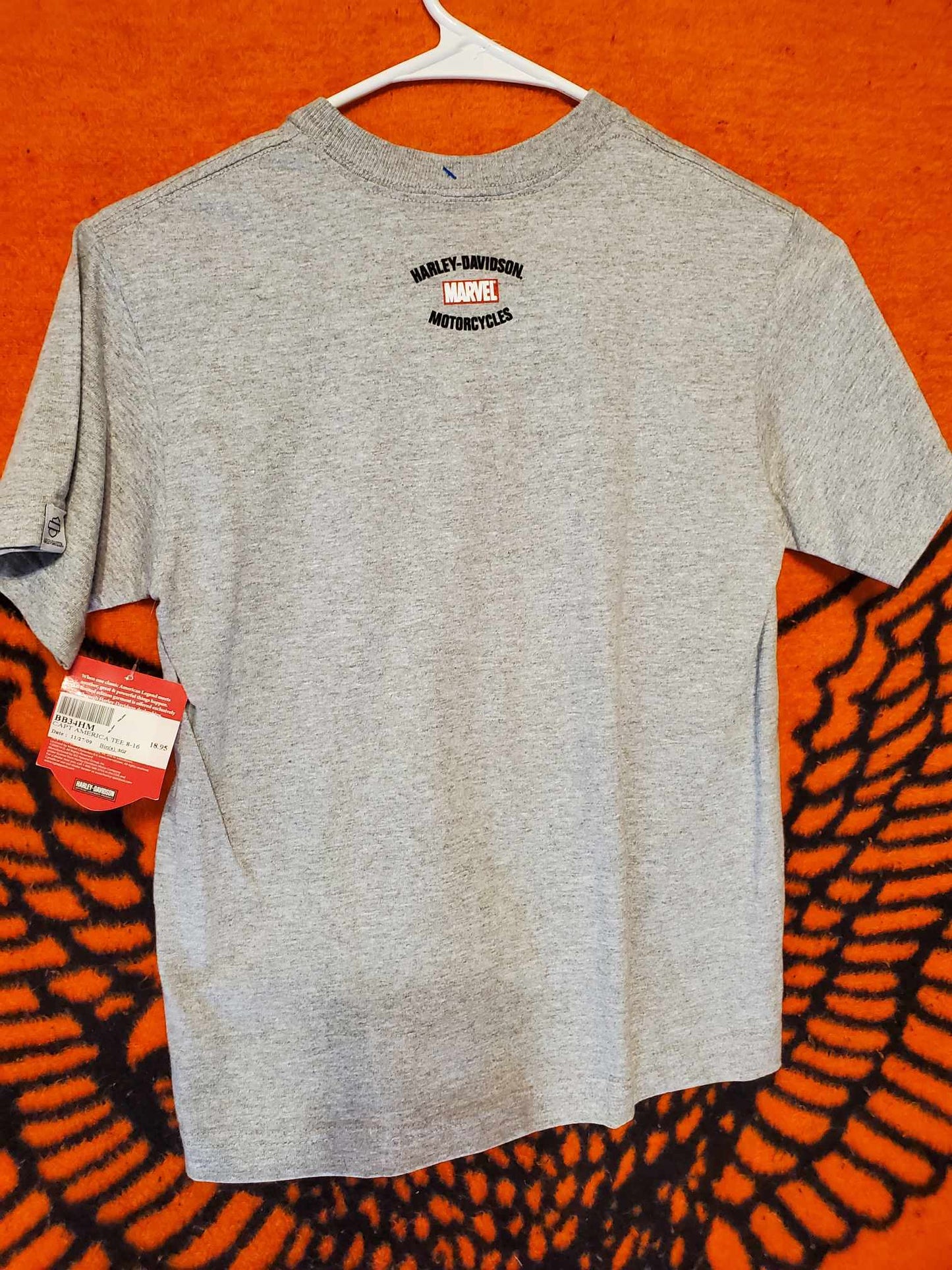 HD kids Captain America t-shirt size Small