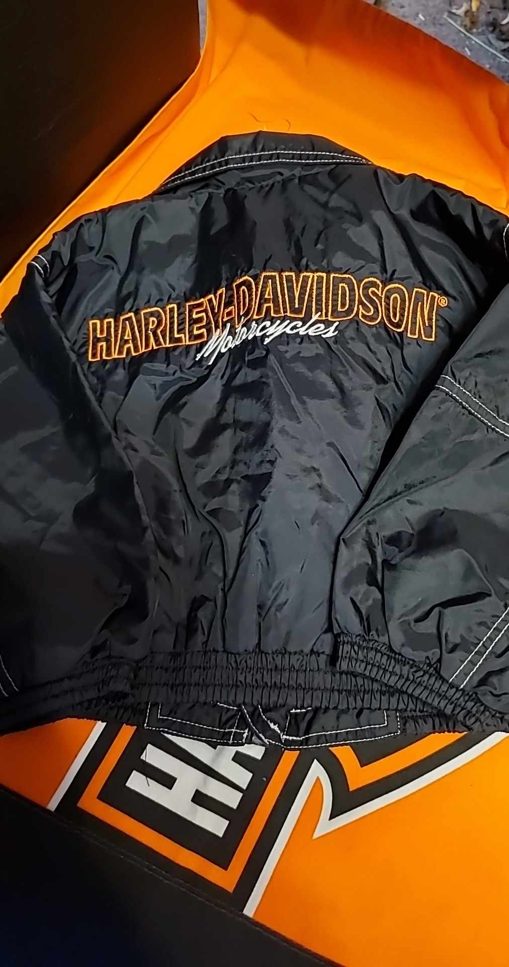 HD Windbreaker, 24M