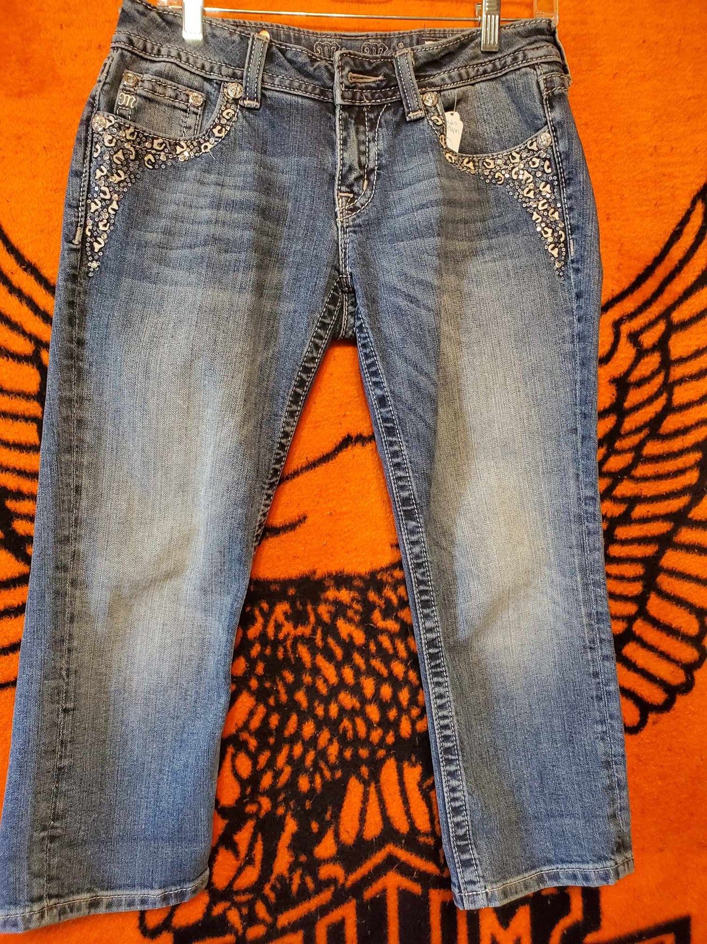 Miss Me Capri's size 28