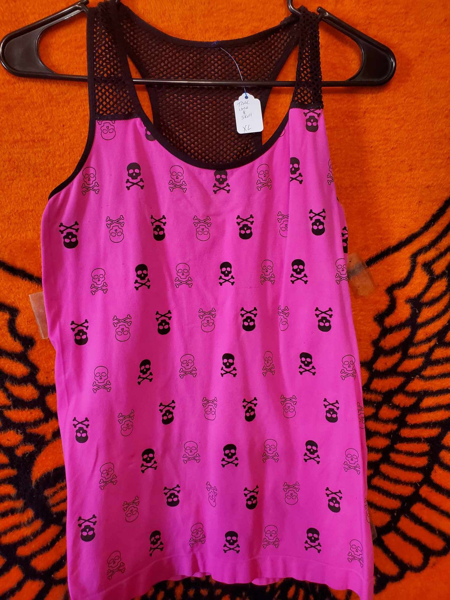 Hot pink skull tank, size XL