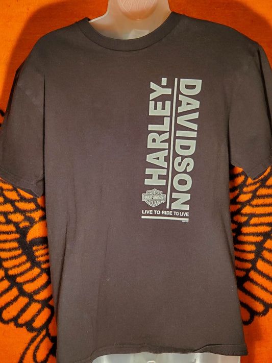 Harley Davidson short sleeve tshirt mens size medium.