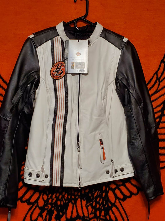 Ladies Harley Davidson leather jacket, super cute, NEW with tags, size  medium.
